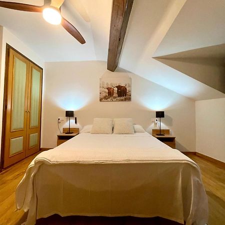 Cal Querol 2 - Atic En El Centre Apartment ปุจเซร์ดา ภายนอก รูปภาพ